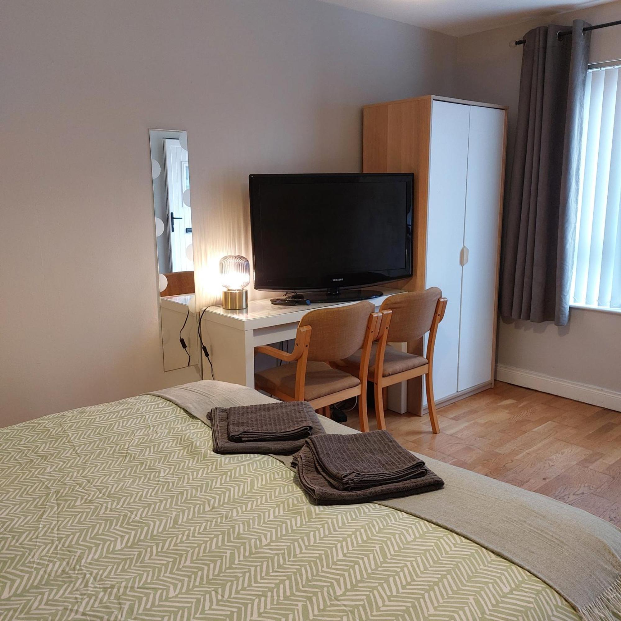 Lawnbrook Town House Otel Belfast Dış mekan fotoğraf